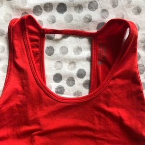Athleta tie back tank.